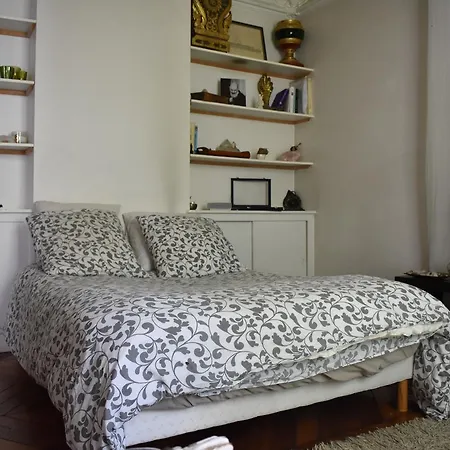 3 Storey Flat With Private Terrace Apartment