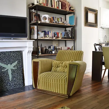 Appartement 3 Storey Flat With Private Terrace Parijs