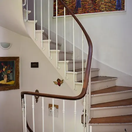 Appartement 3 Storey Flat With Private Terrace