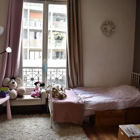 3 Storey Flat With Private Terrace Parijs